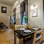 Apartman Modern Black Loft Next To New York Cafe *