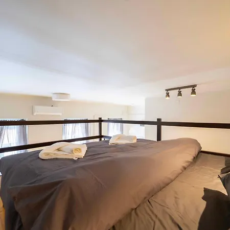Modern Black Loft Next To New York Cafe Апартаменты Будапешт